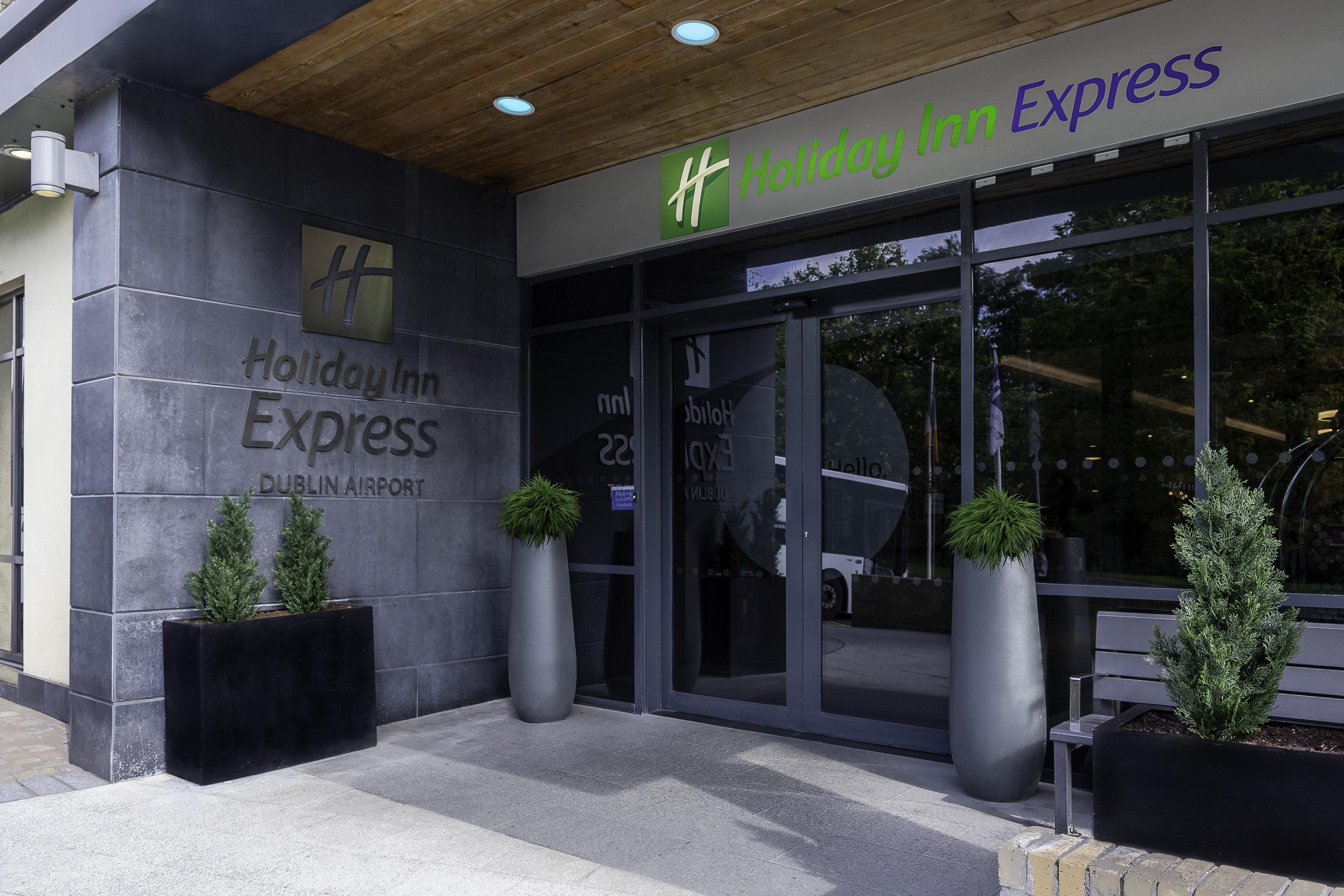 Holiday Inn Express Dublin-Airport By Ihg Santry Dış mekan fotoğraf