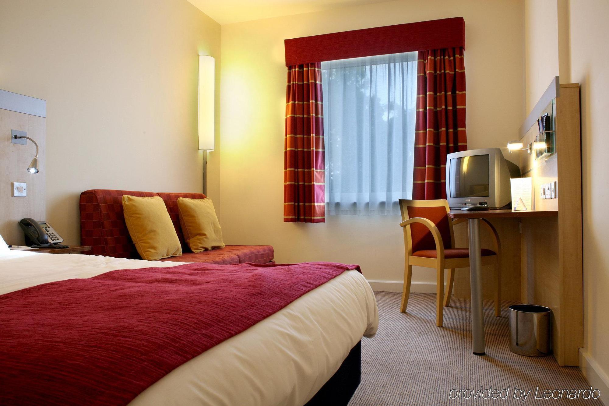 Holiday Inn Express Dublin-Airport By Ihg Santry Oda fotoğraf