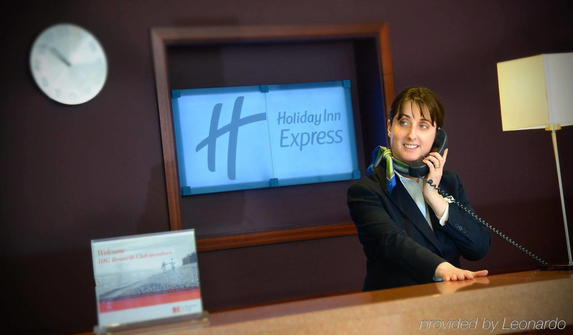 Holiday Inn Express Dublin-Airport By Ihg Santry Dış mekan fotoğraf